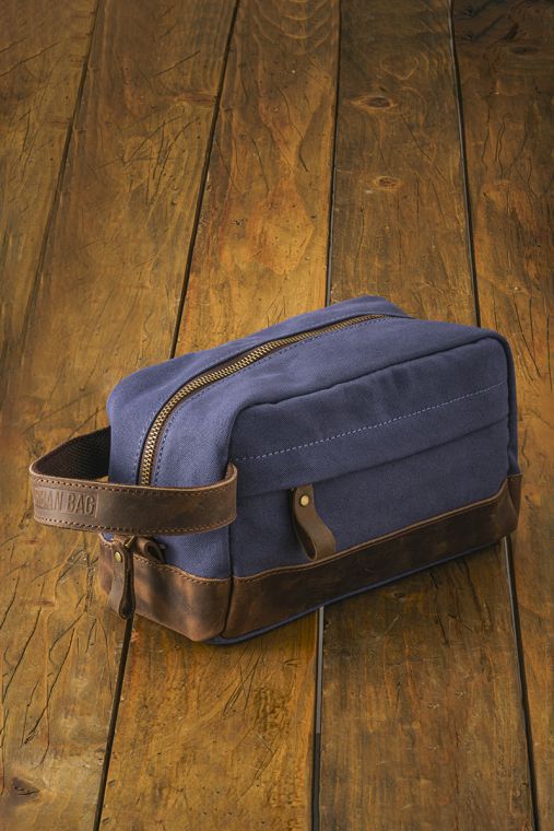 Toiletry bag din piele naturala si material textil URBAN BAG Journey - Albastru